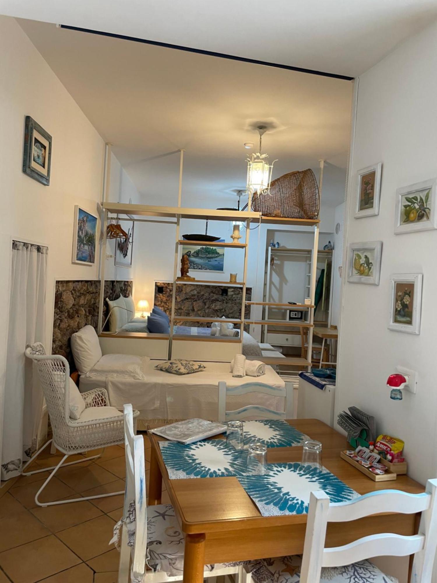 Salu' Apartment Taormina Exterior foto
